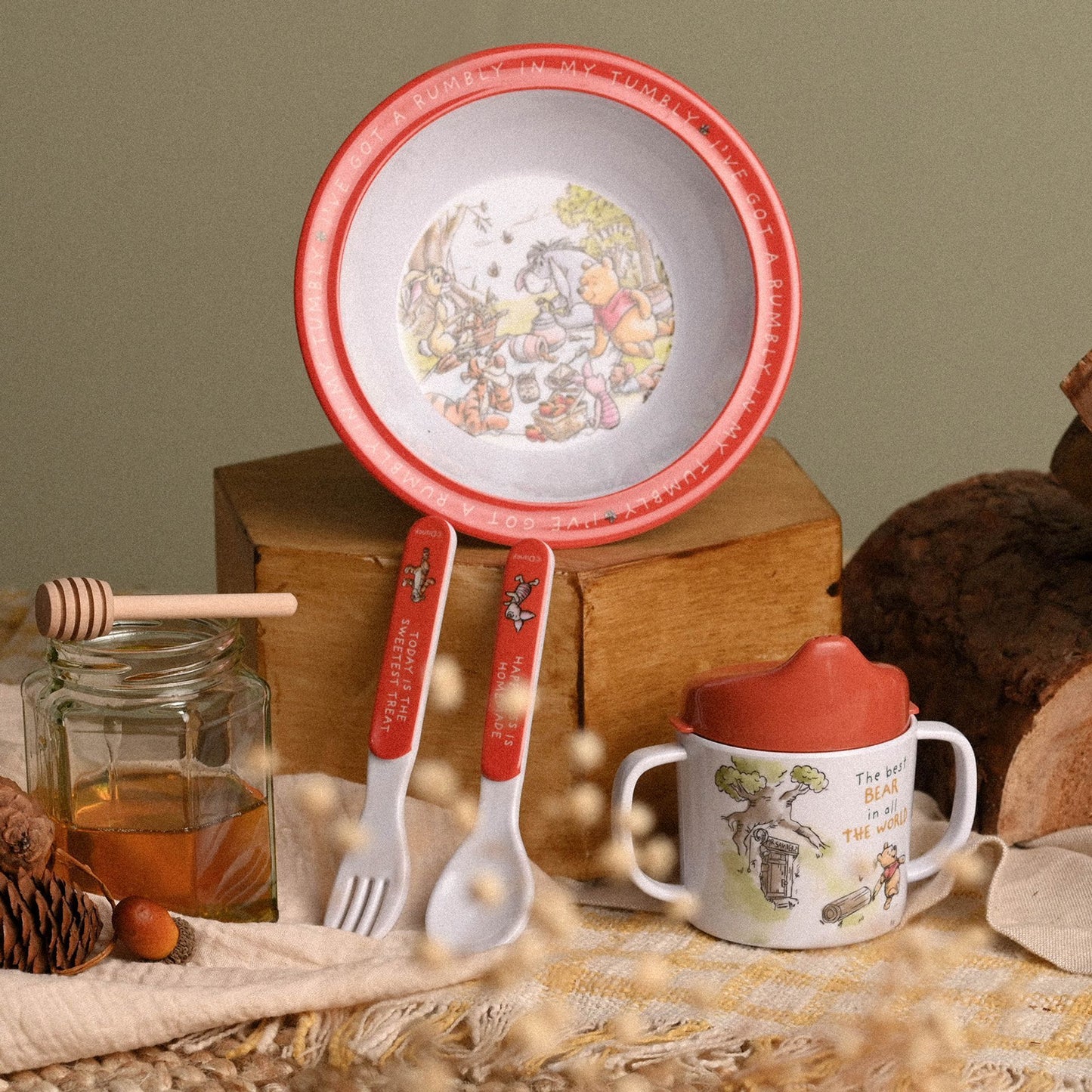 Disney Winnie the Pooh 4-Piece Melamine Boxed Dining Set